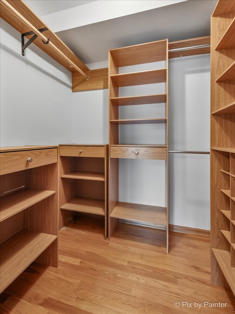 9213 Kylemore Court, Tinley Park, IL 60487