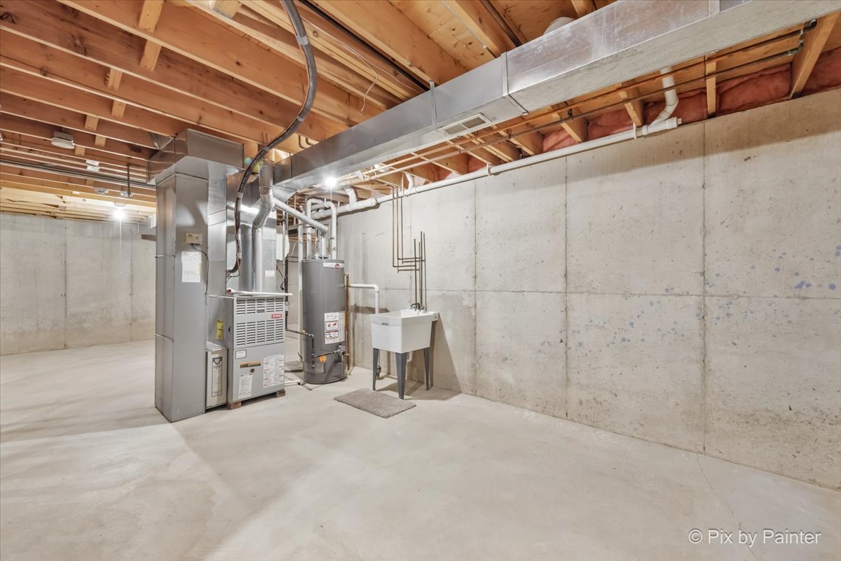 9213 Kylemore Court, Tinley Park, IL 60487