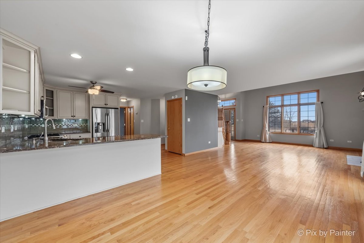 9213 Kylemore Court, Tinley Park, IL 60487