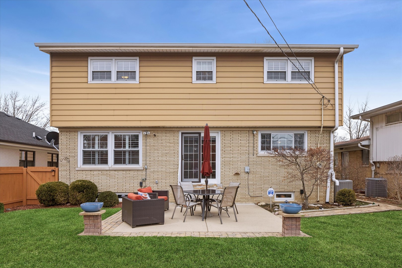 843 S Brainard Avenue, La Grange, IL 60525