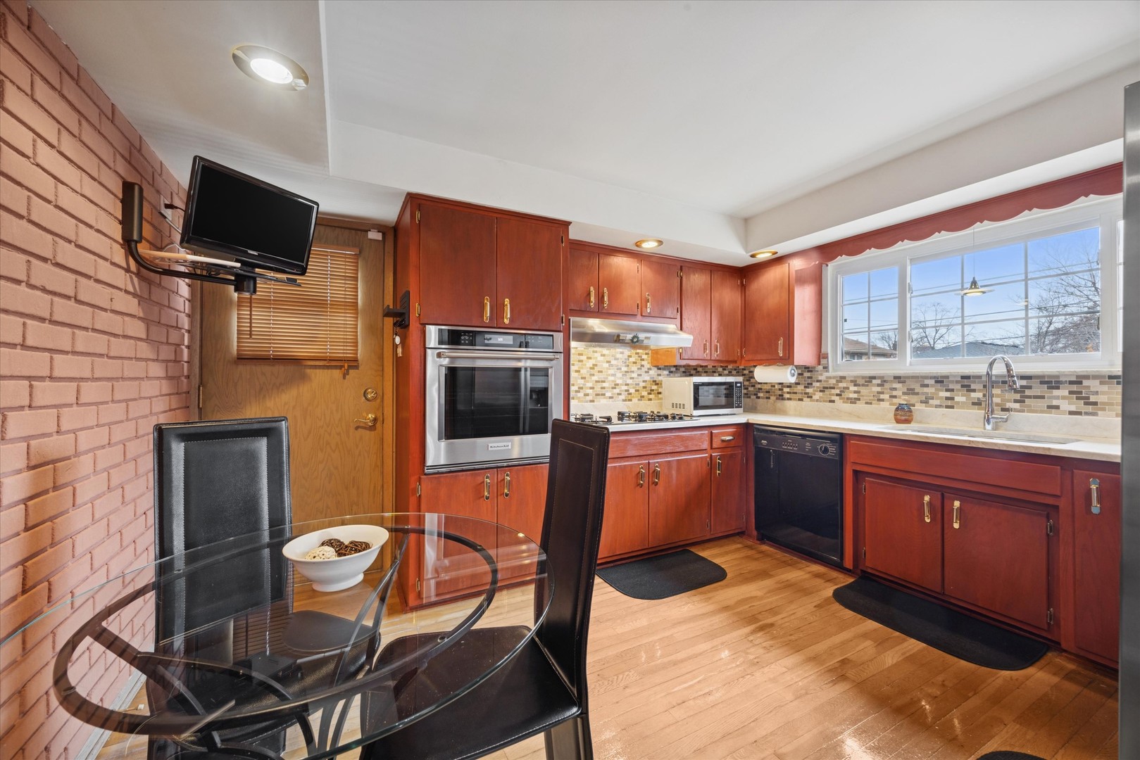 843 S Brainard Avenue, La Grange, IL 60525