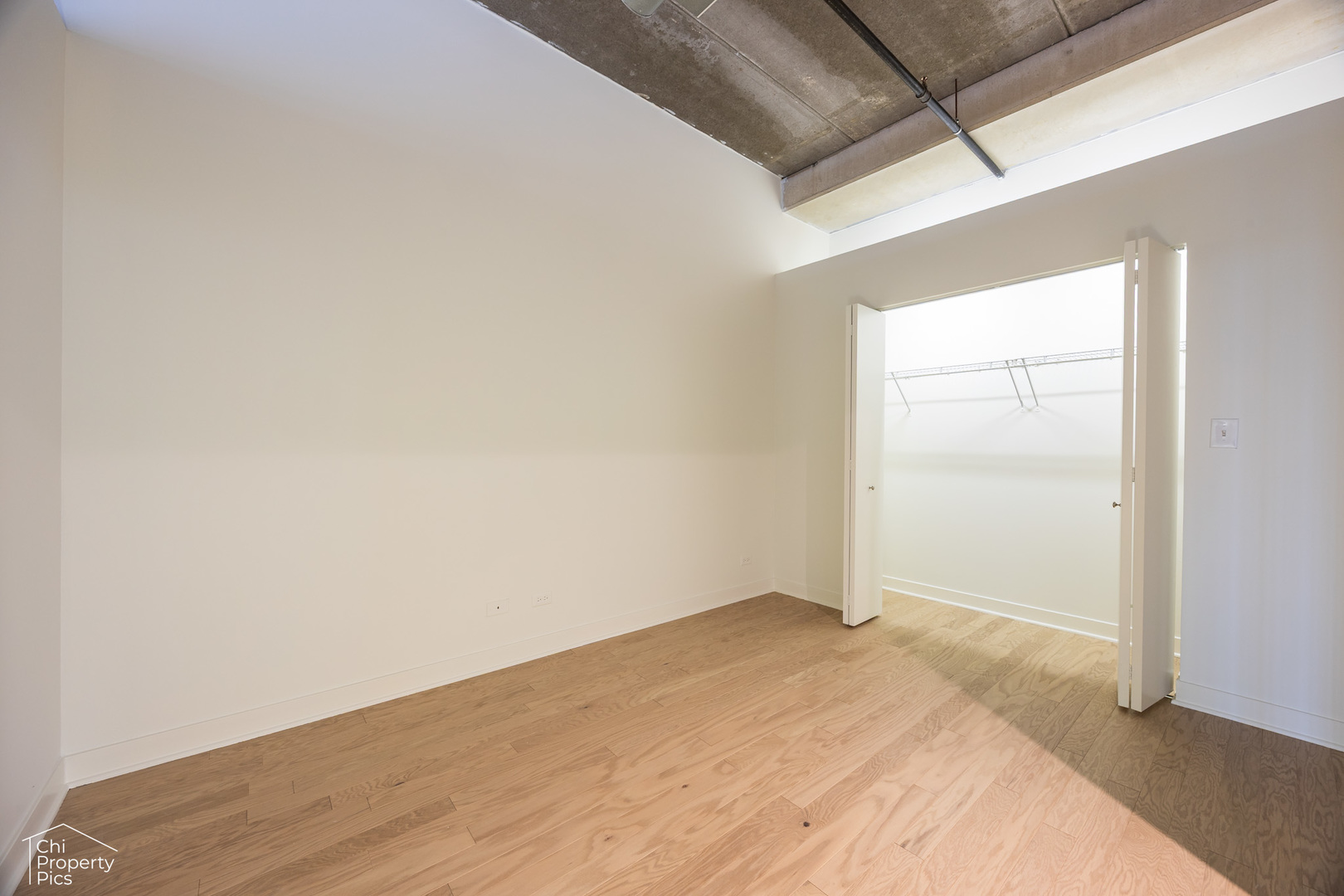 833 W 15TH Place #314, Chicago, IL 60608