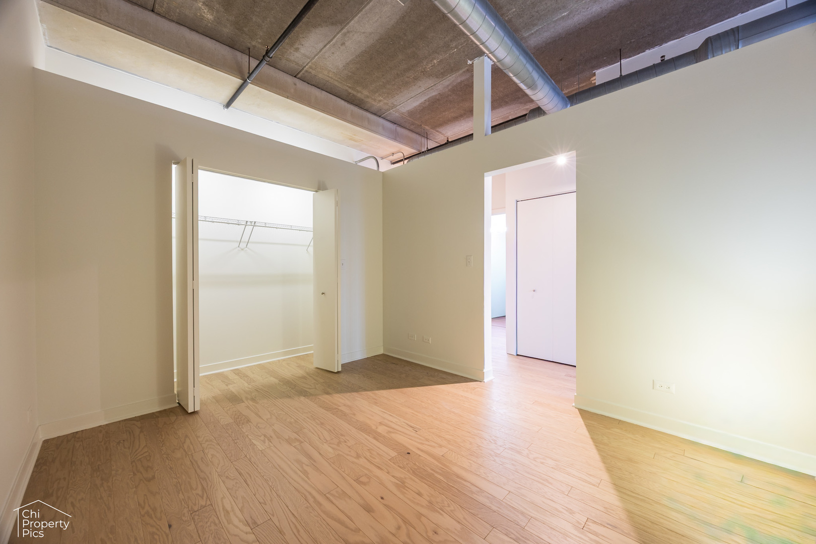 833 W 15TH Place #314, Chicago, IL 60608