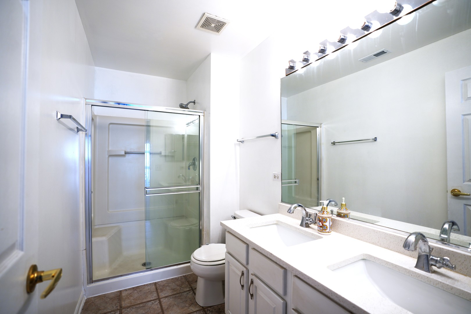 2866 Stonewater Drive #2866, Naperville, IL 60564