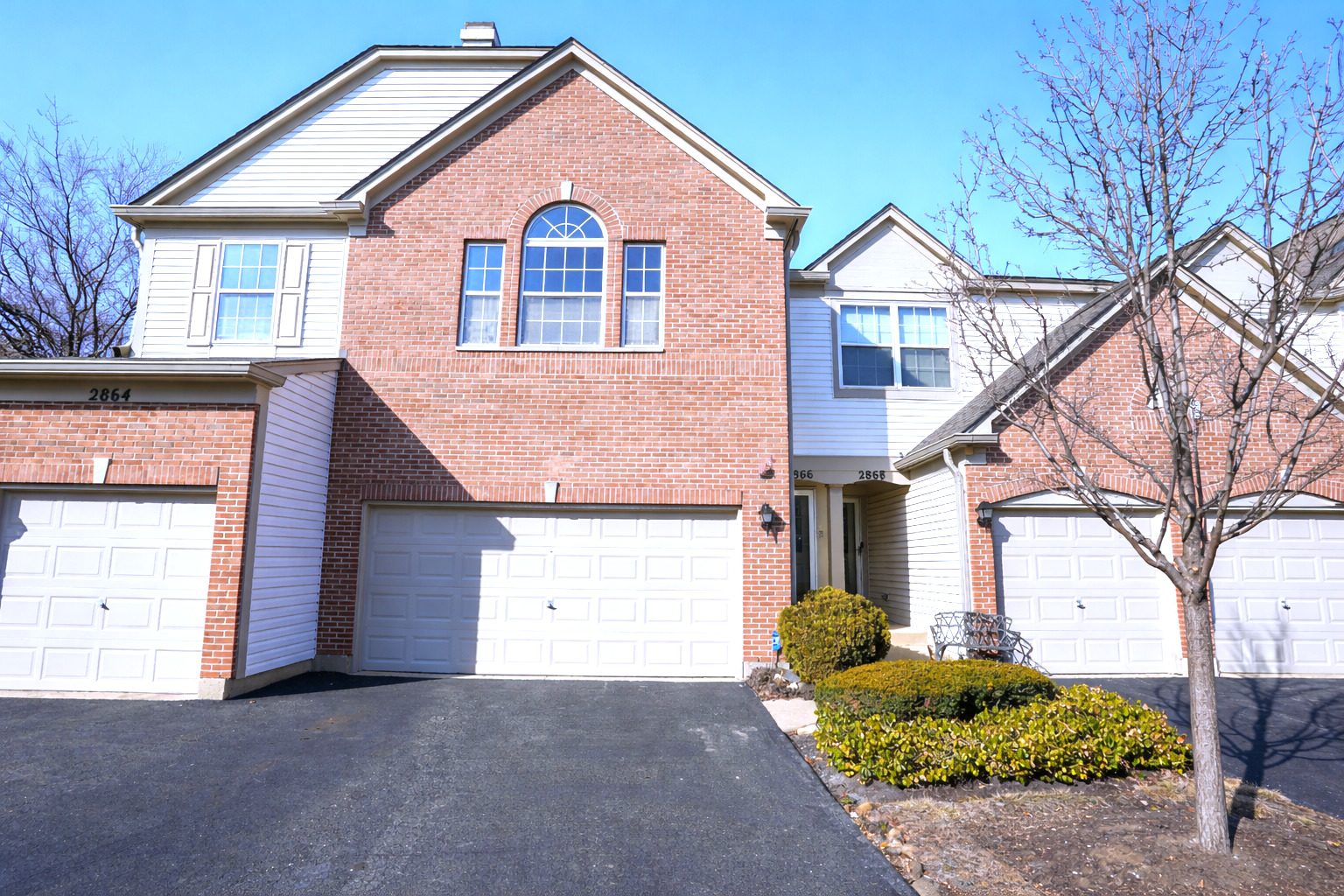 2866 Stonewater Drive #2866, Naperville, IL 60564