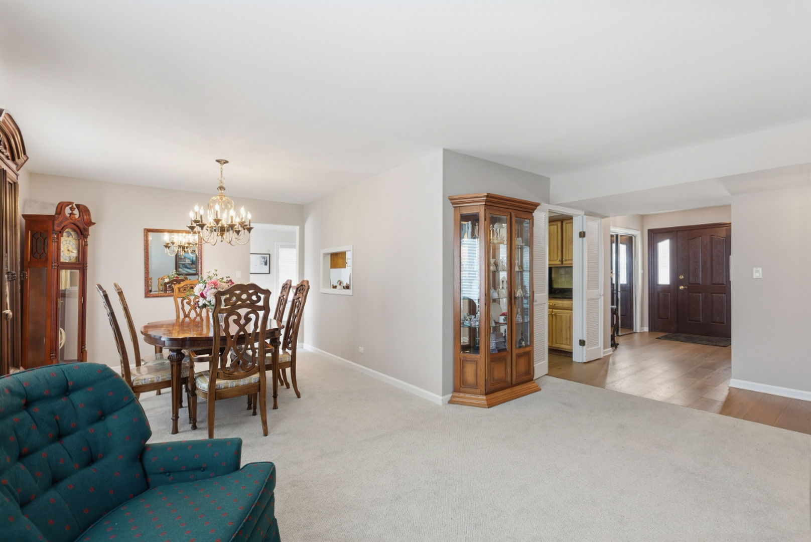 1418 Bladon Road, Schaumburg, IL 60195