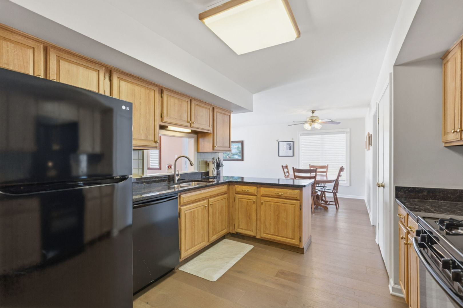 1418 Bladon Road, Schaumburg, IL 60195