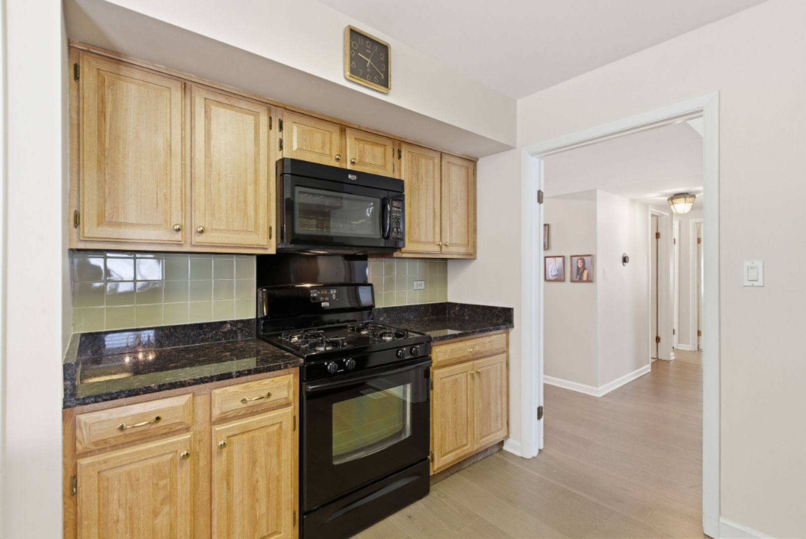 1418 Bladon Road, Schaumburg, IL 60195