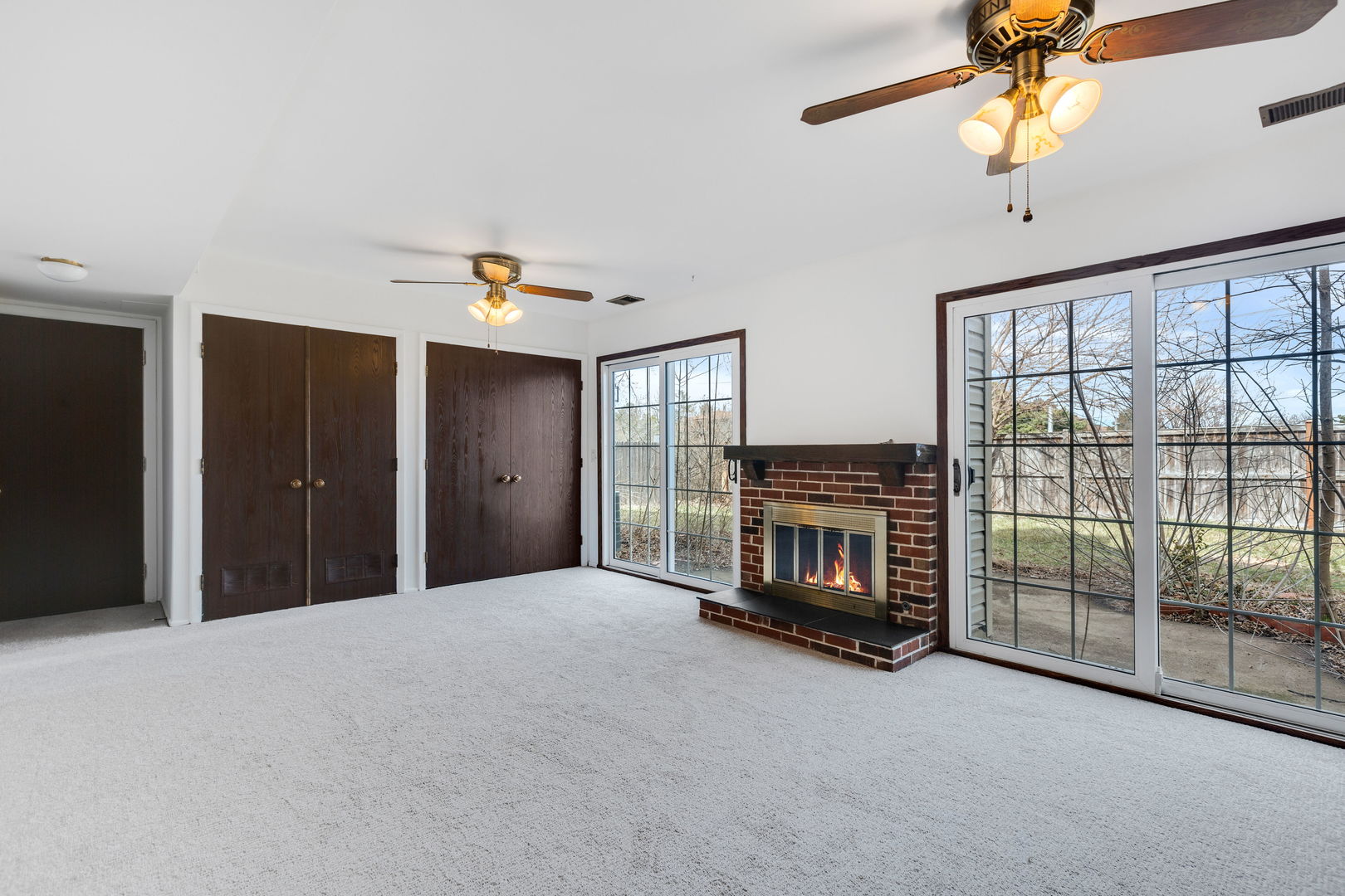 4 Lexington Court, Streamwood, IL 60107