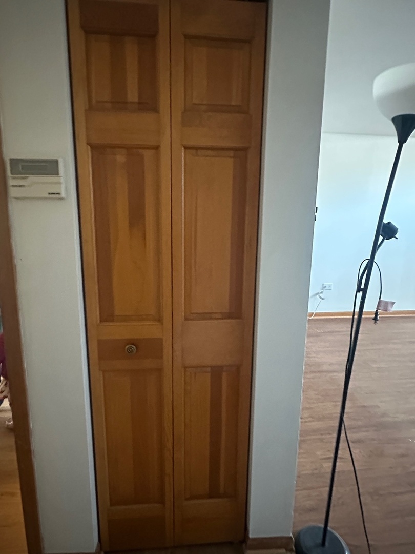 1942 Heron Avenue #B, Schaumburg, IL 60193