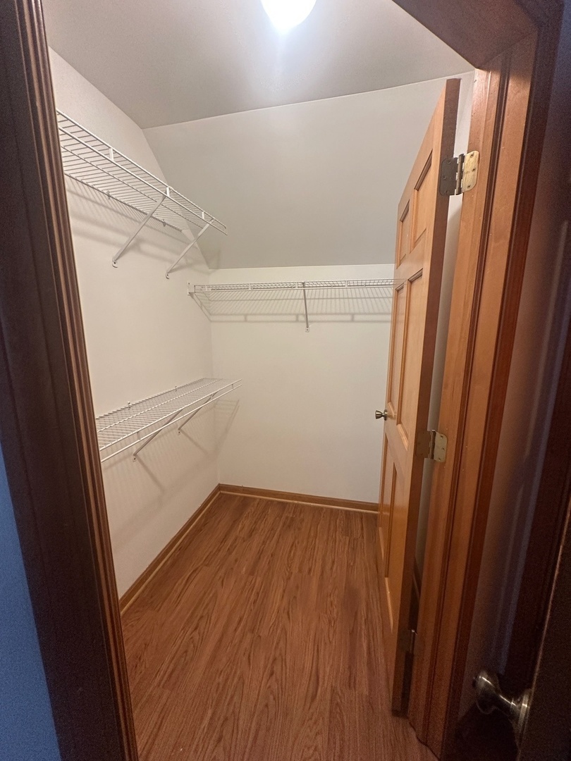 1942 Heron Avenue #B, Schaumburg, IL 60193