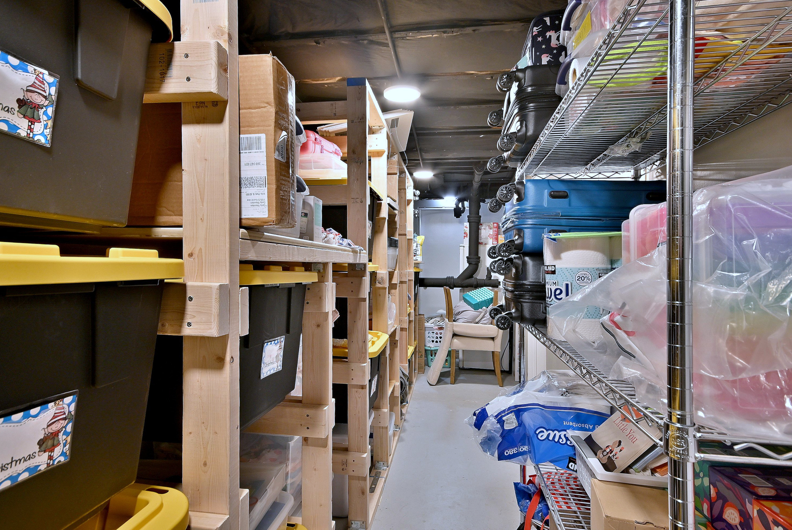 1105 S Euclid Avenue, Villa Park, IL 60181