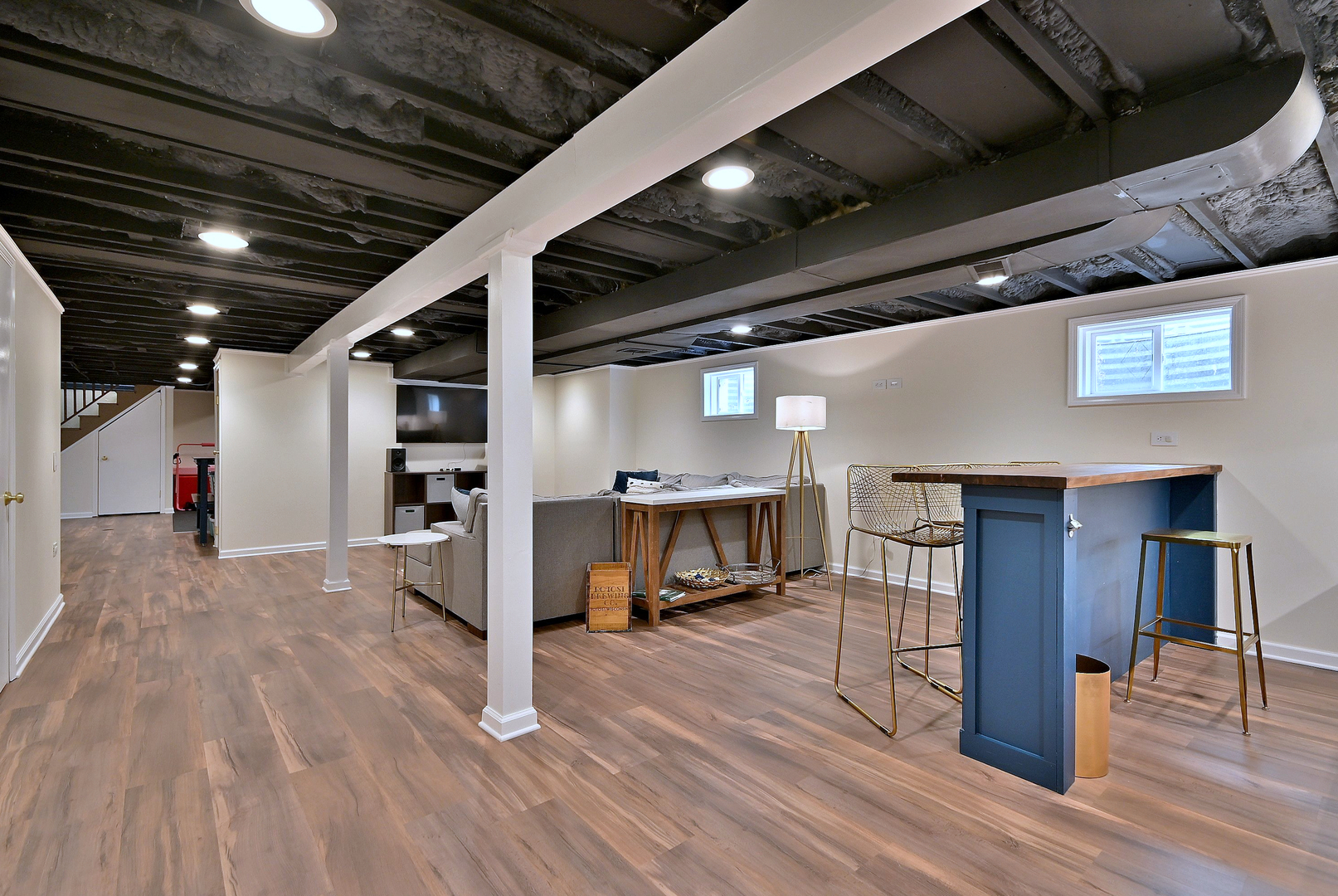 1105 S Euclid Avenue, Villa Park, IL 60181