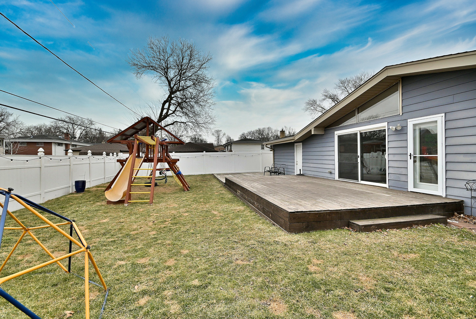 1105 S Euclid Avenue, Villa Park, IL 60181