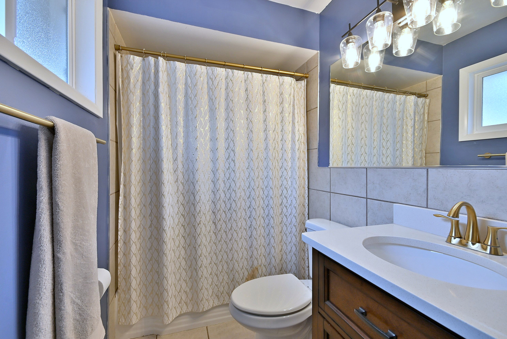 1105 S Euclid Avenue, Villa Park, IL 60181