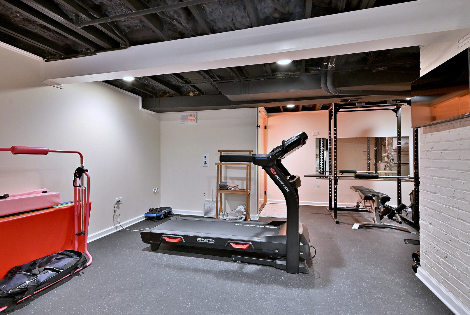 1105 S Euclid Avenue, Villa Park, IL 60181