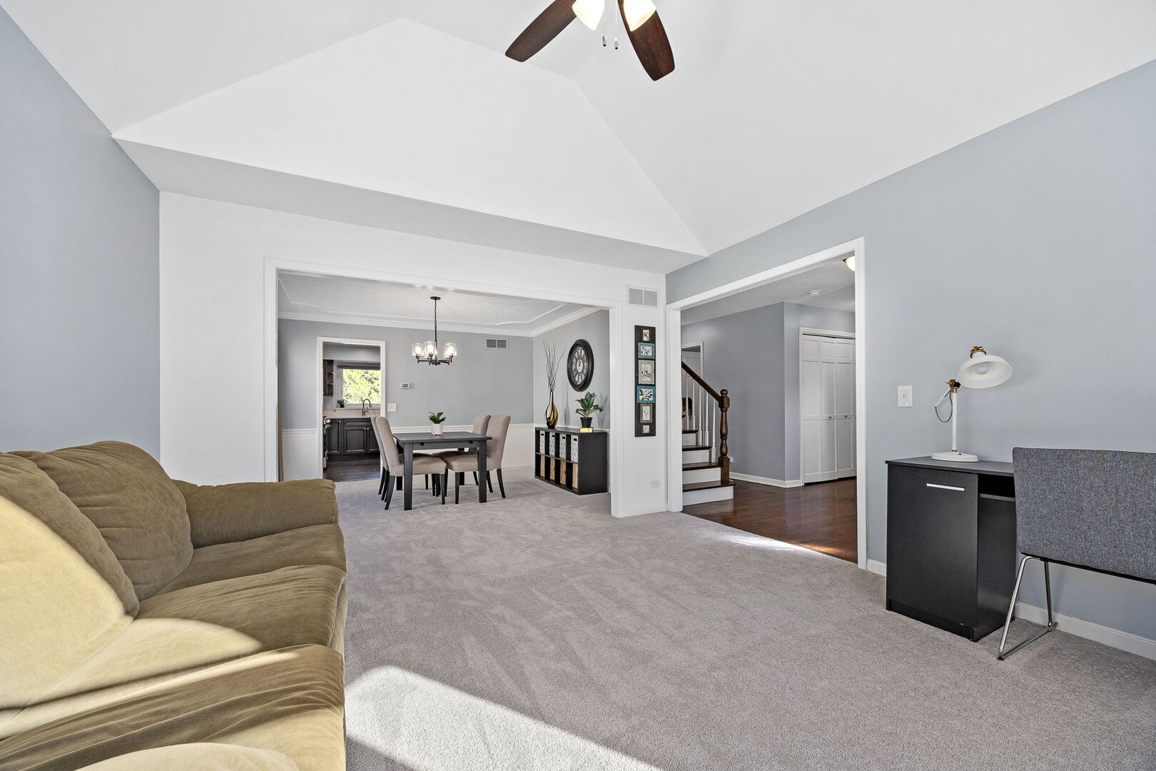 38 Breckenridge Drive, Aurora, IL 60504