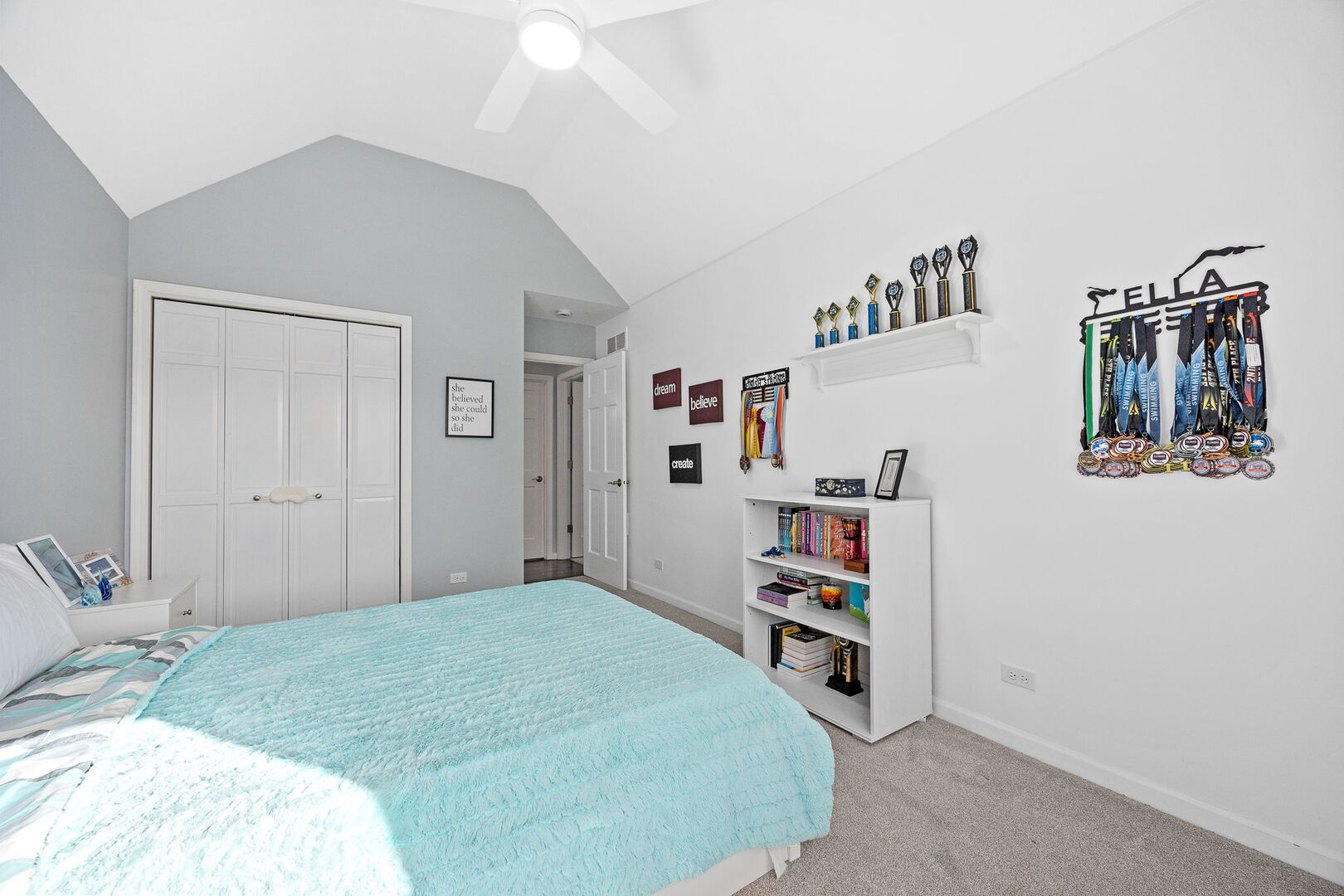 38 Breckenridge Drive, Aurora, IL 60504