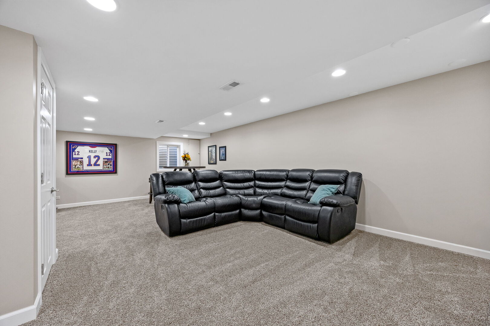 38 Breckenridge Drive, Aurora, IL 60504