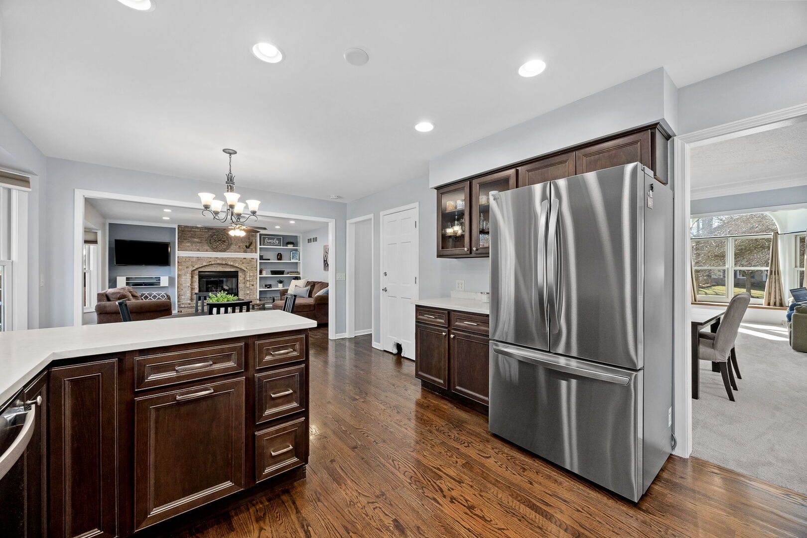 38 Breckenridge Drive, Aurora, IL 60504