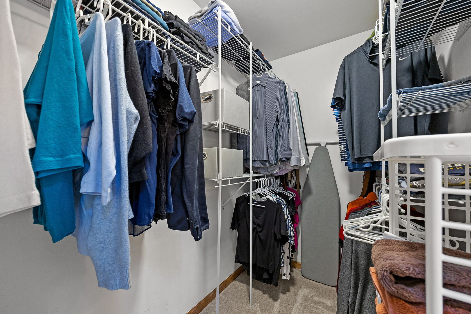 38 Breckenridge Drive, Aurora, IL 60504