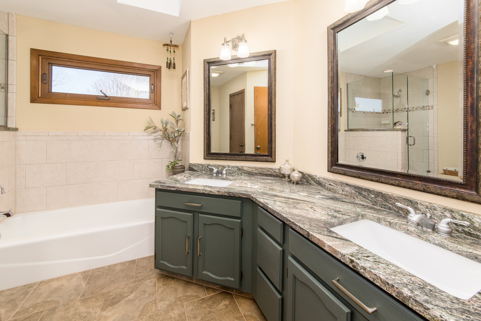 282 Waterford Drive, Lake Zurich, IL 60047