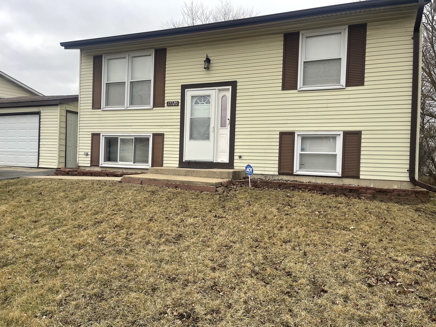 17720 Central Park Avenue, Country Club Hills, IL 60478