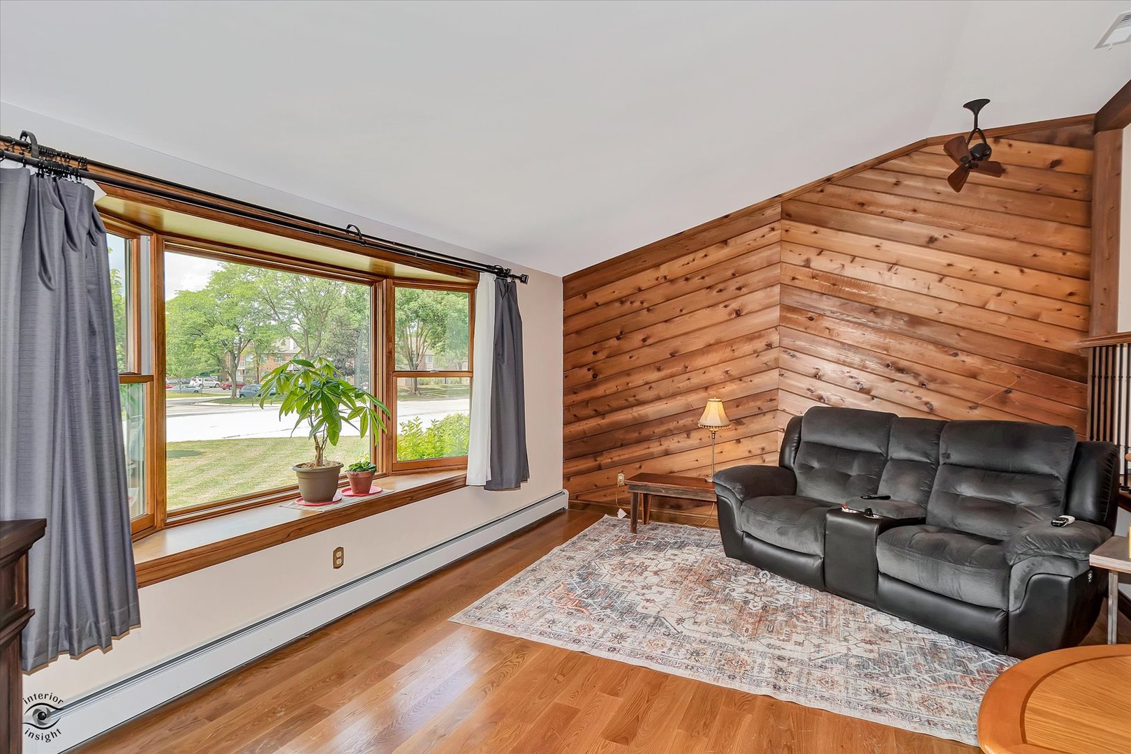 5701 Walnut Avenue, Downers Grove, IL 60516