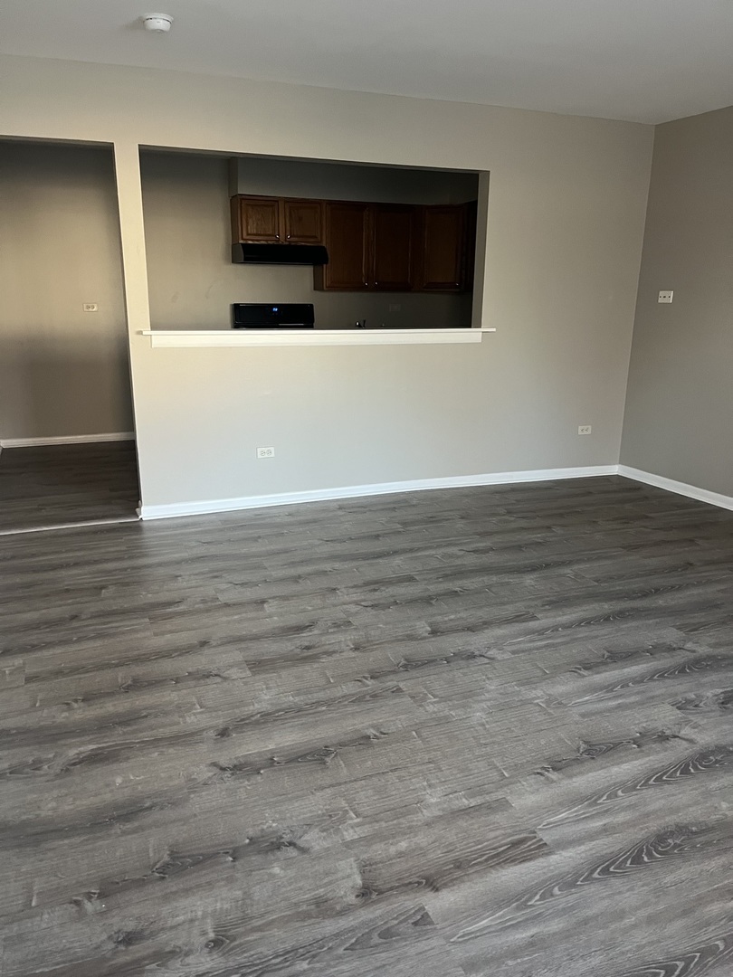 8817 S Roberts Road #5, Hickory Hills, IL 60457