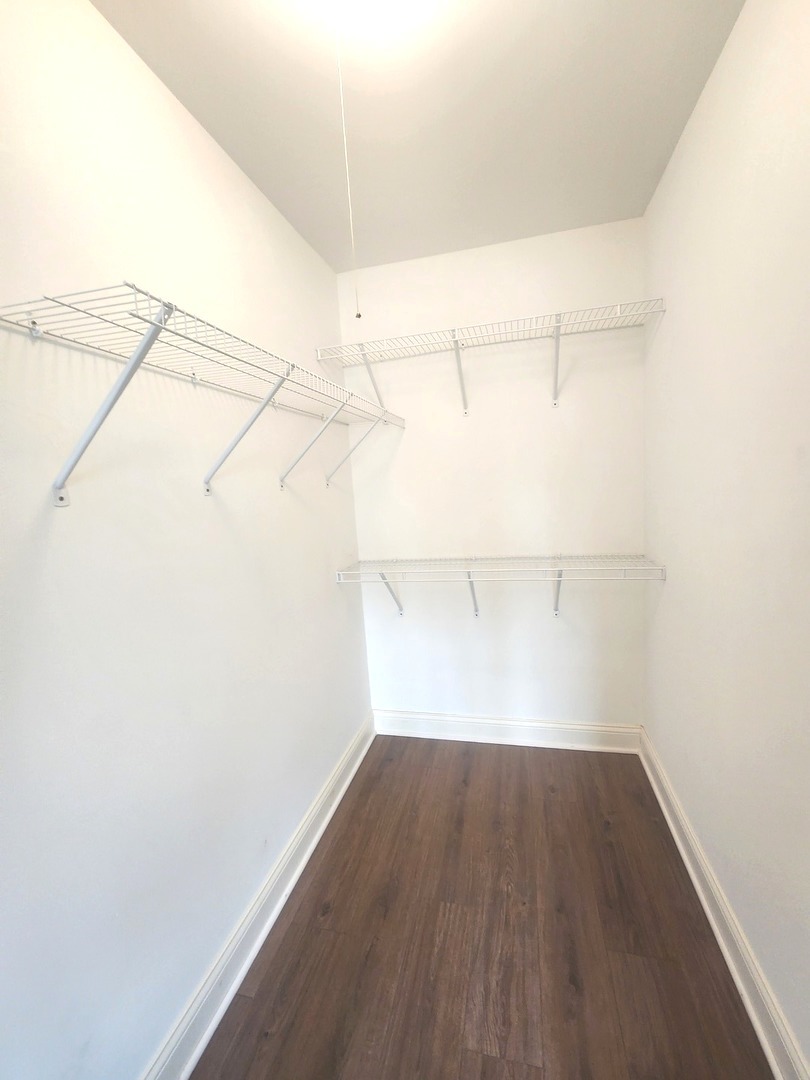 43 Foxcroft Boulevard #135, Naperville, IL 60565