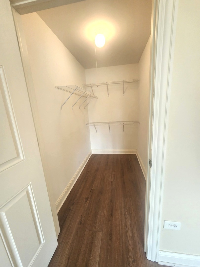 43 Foxcroft Boulevard #135, Naperville, IL 60565