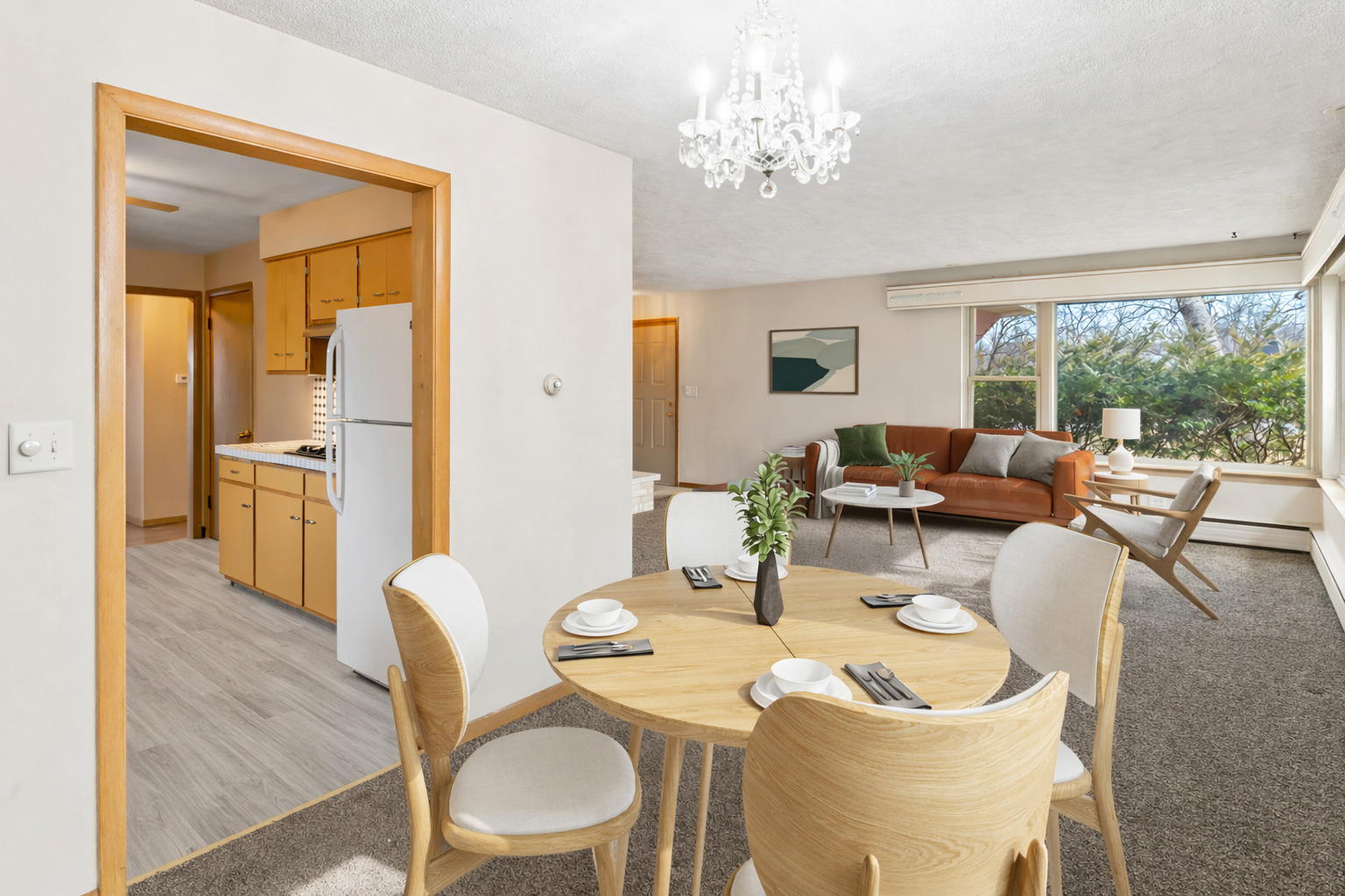 938 Hillcrest Road, Elgin, IL 60123