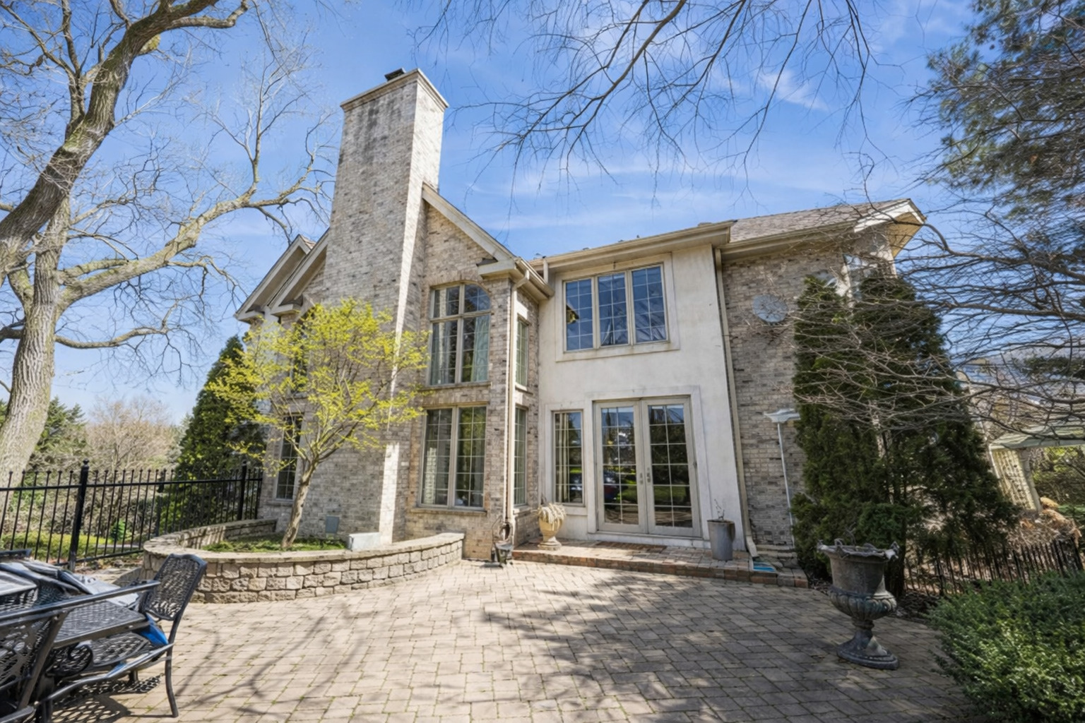 6100 Timber Ridge Court, Indian Head Park, IL 60525