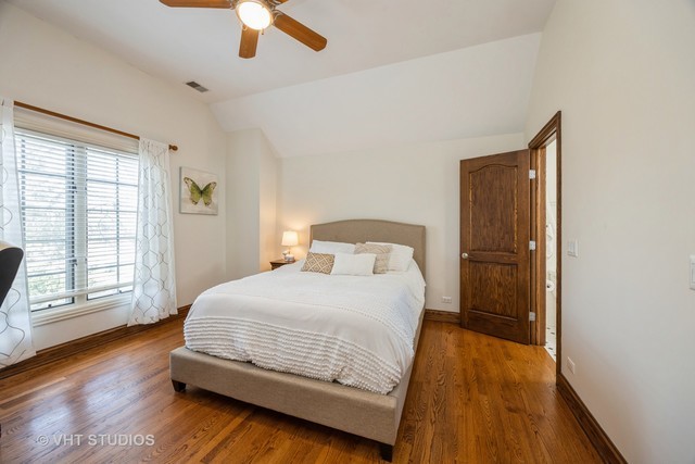 6100 Timber Ridge Court, Indian Head Park, IL 60525