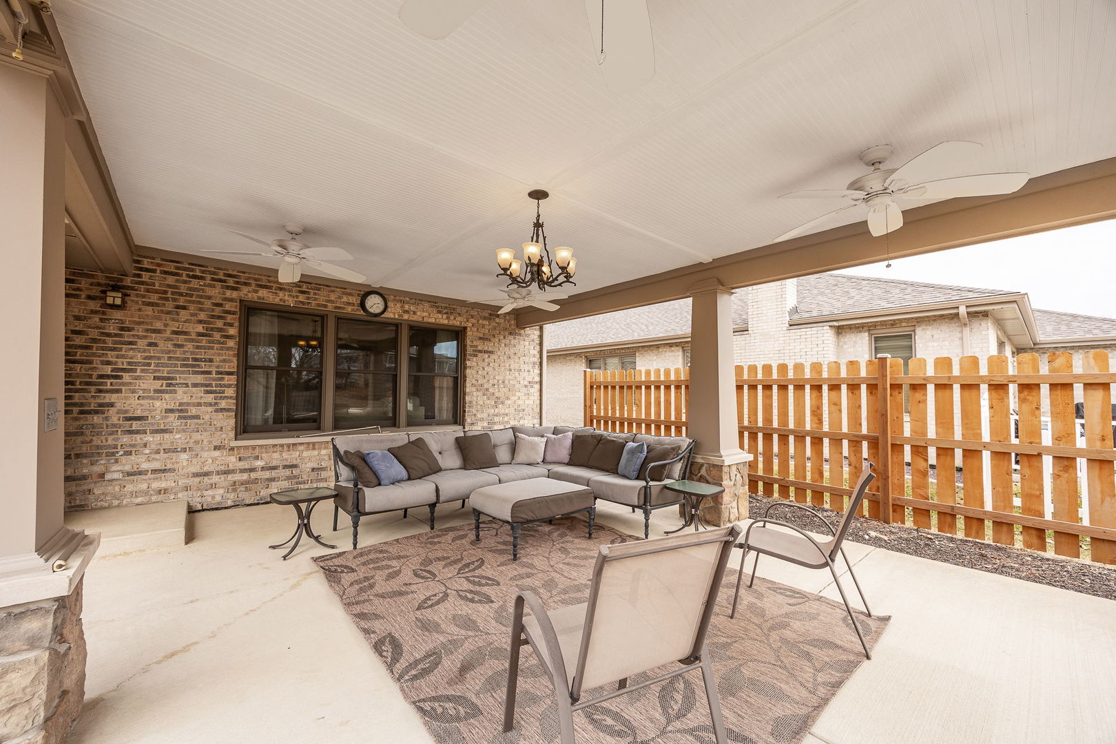 20W505 Elizabeth Street, Downers Grove, IL 60516