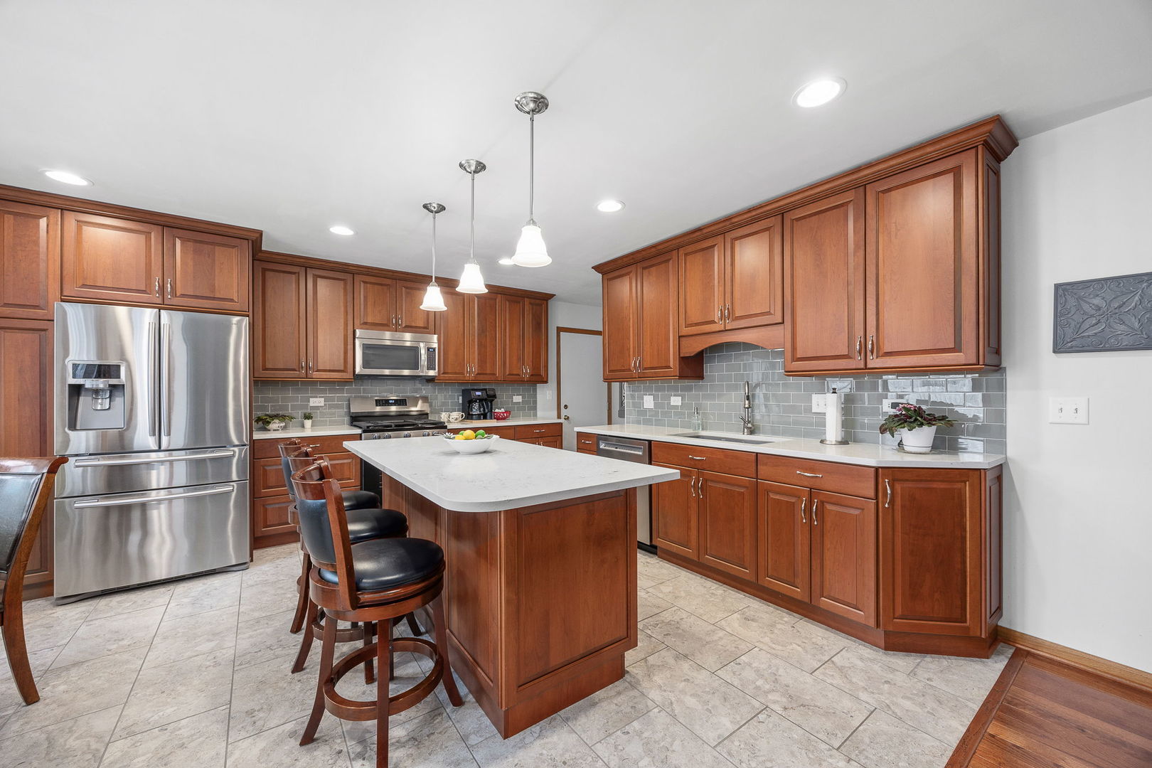 20W505 Elizabeth Street, Downers Grove, IL 60516