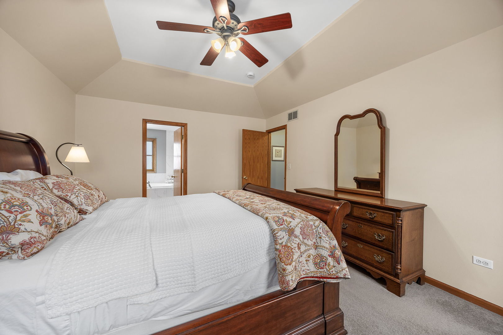 20W505 Elizabeth Street, Downers Grove, IL 60516