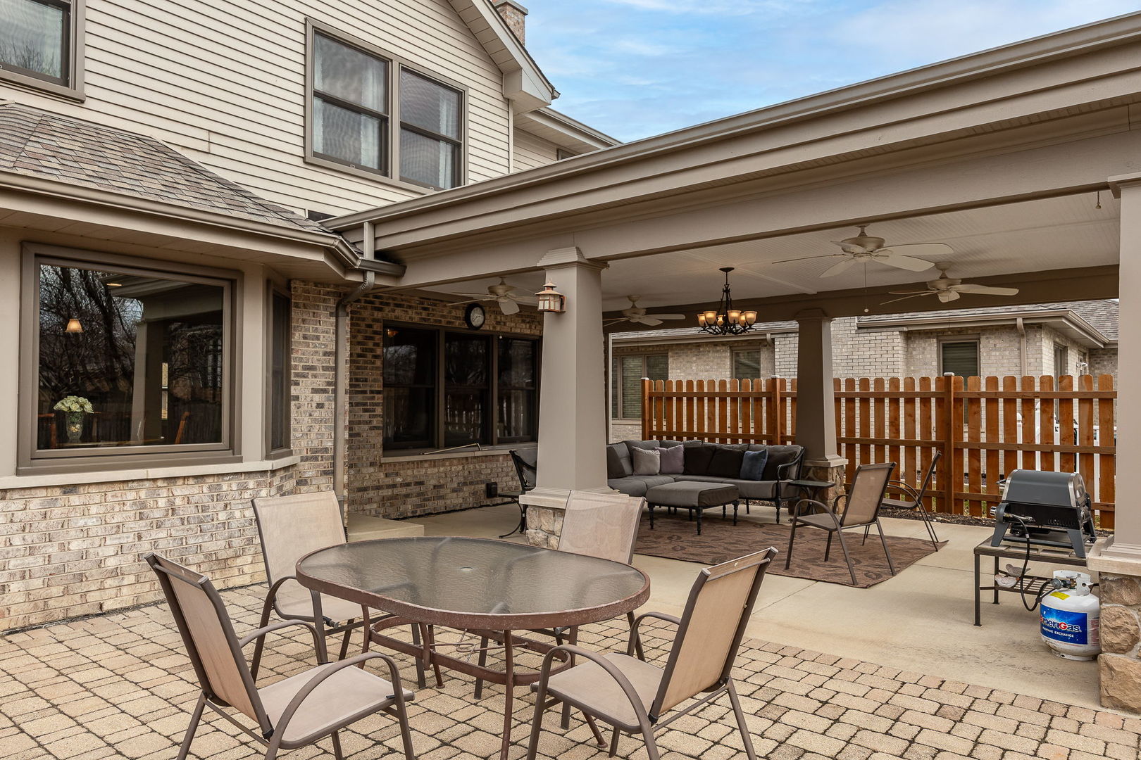 20W505 Elizabeth Street, Downers Grove, IL 60516