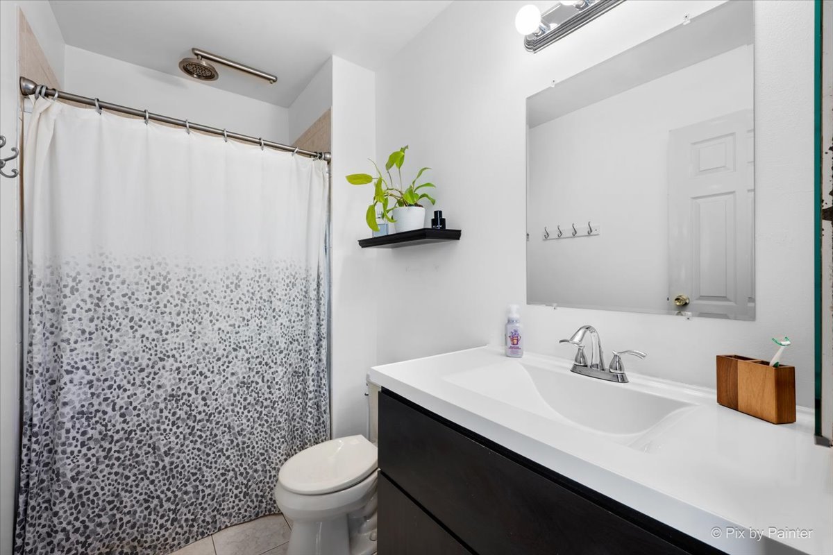 1751 Hemlock Drive, Glendale Heights, IL 60139