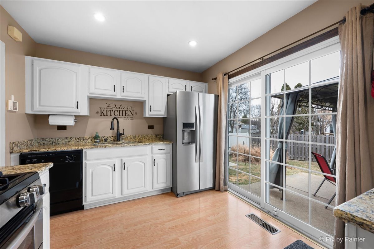 1751 Hemlock Drive, Glendale Heights, IL 60139