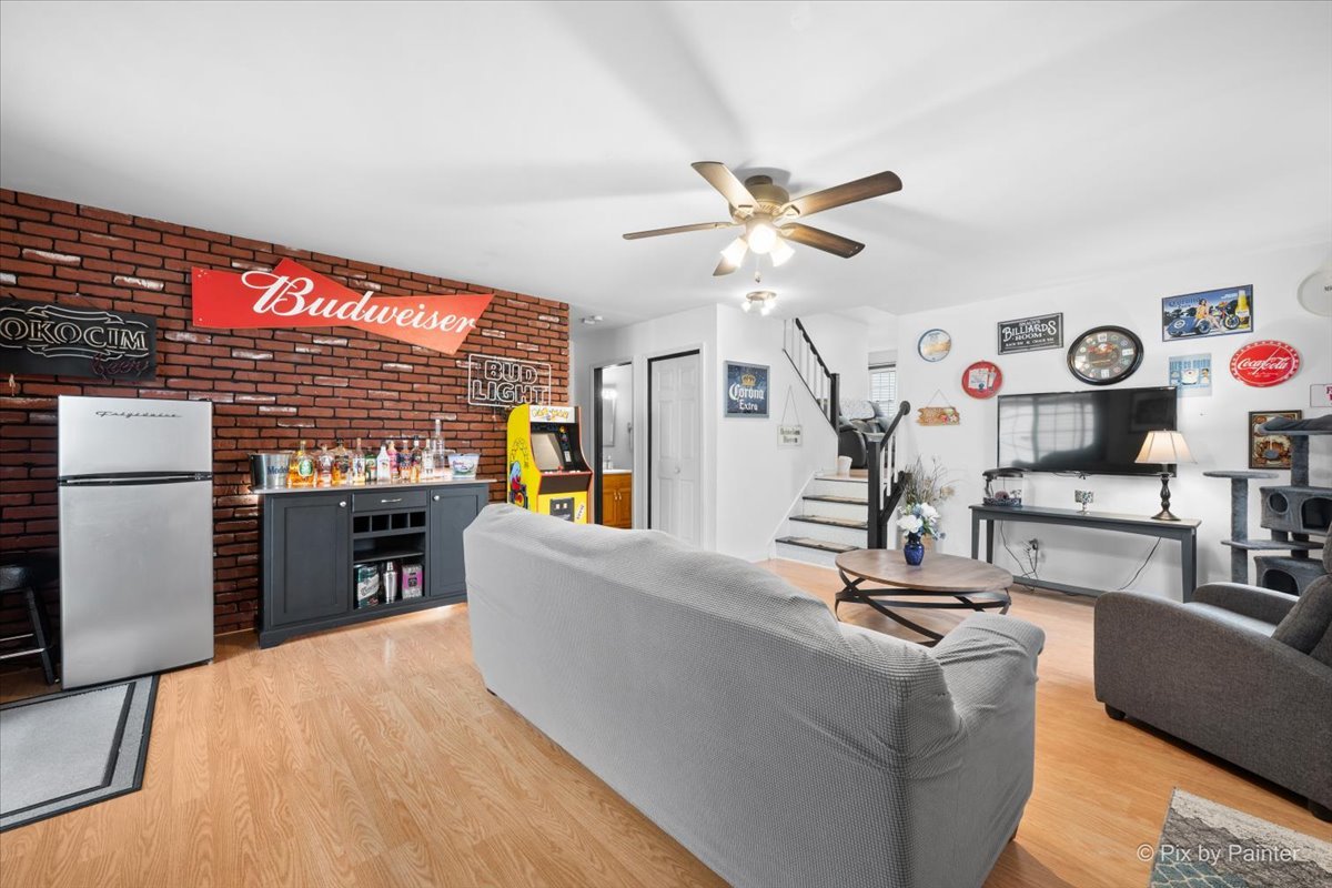 1751 Hemlock Drive, Glendale Heights, IL 60139