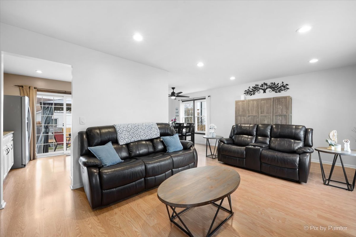 1751 Hemlock Drive, Glendale Heights, IL 60139