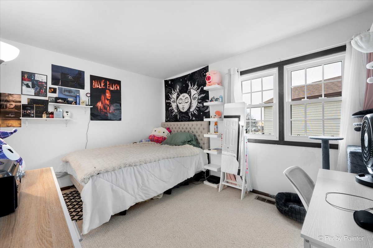 1751 Hemlock Drive, Glendale Heights, IL 60139