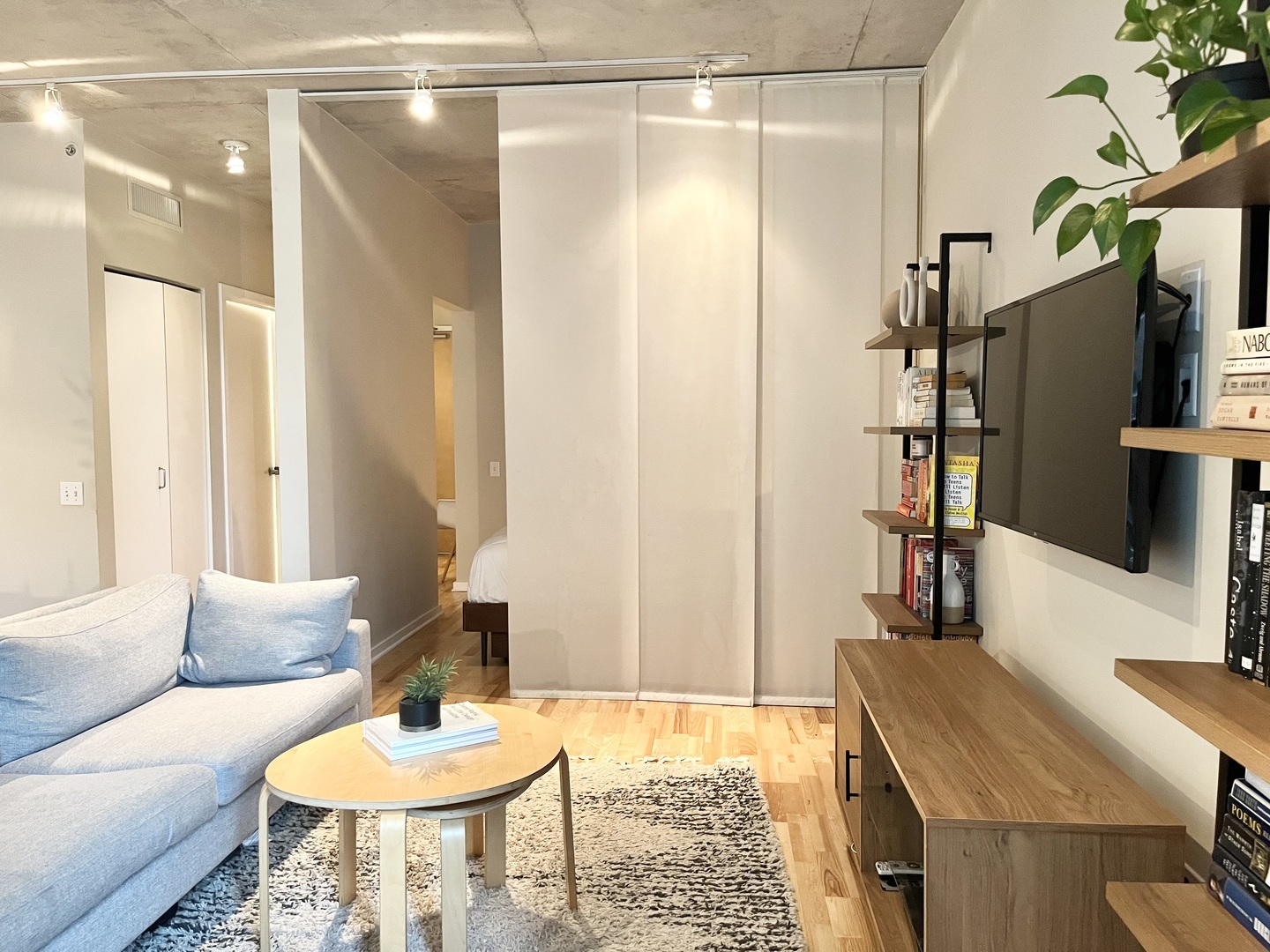 659 W Randolph Street #1217, Chicago, IL 60661