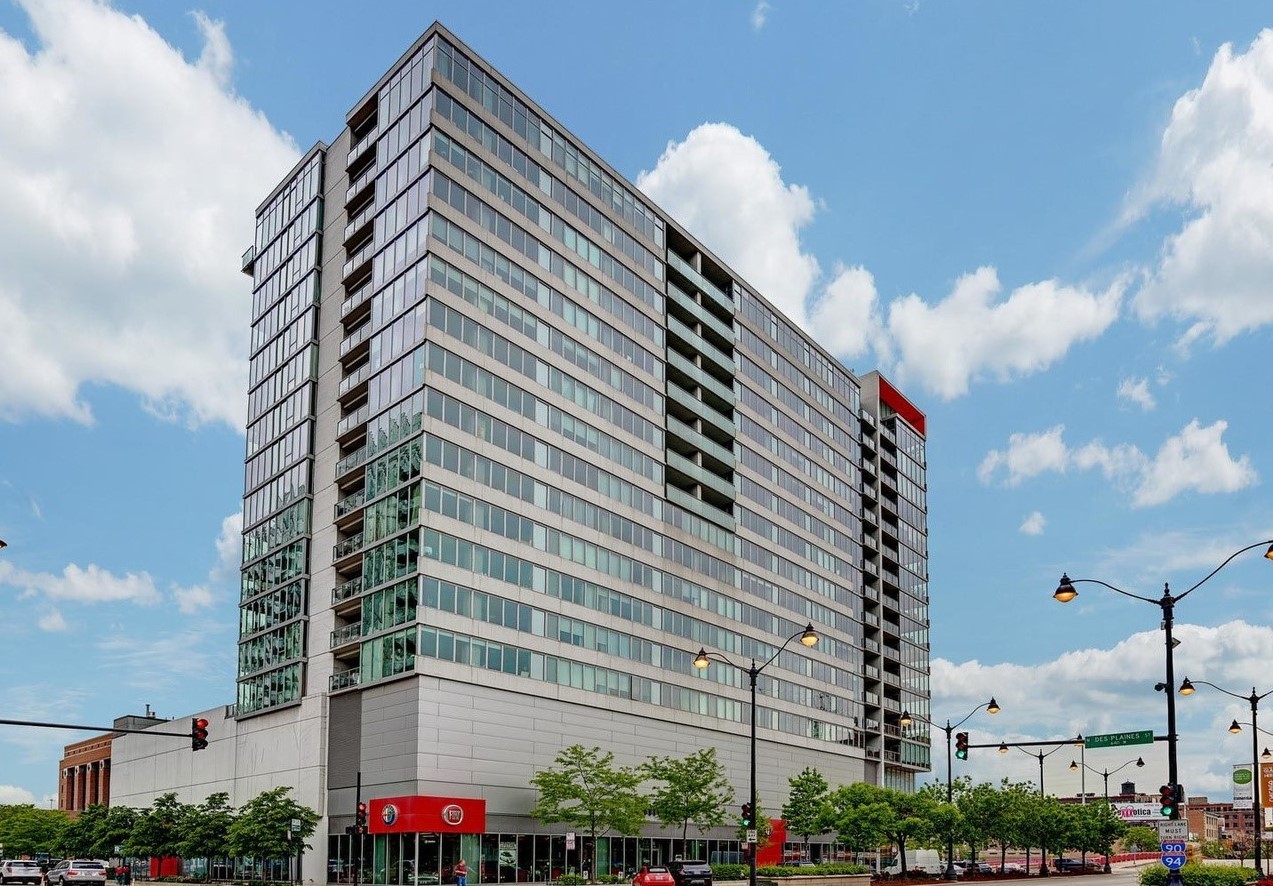 659 W Randolph Street #1217, Chicago, IL 60661