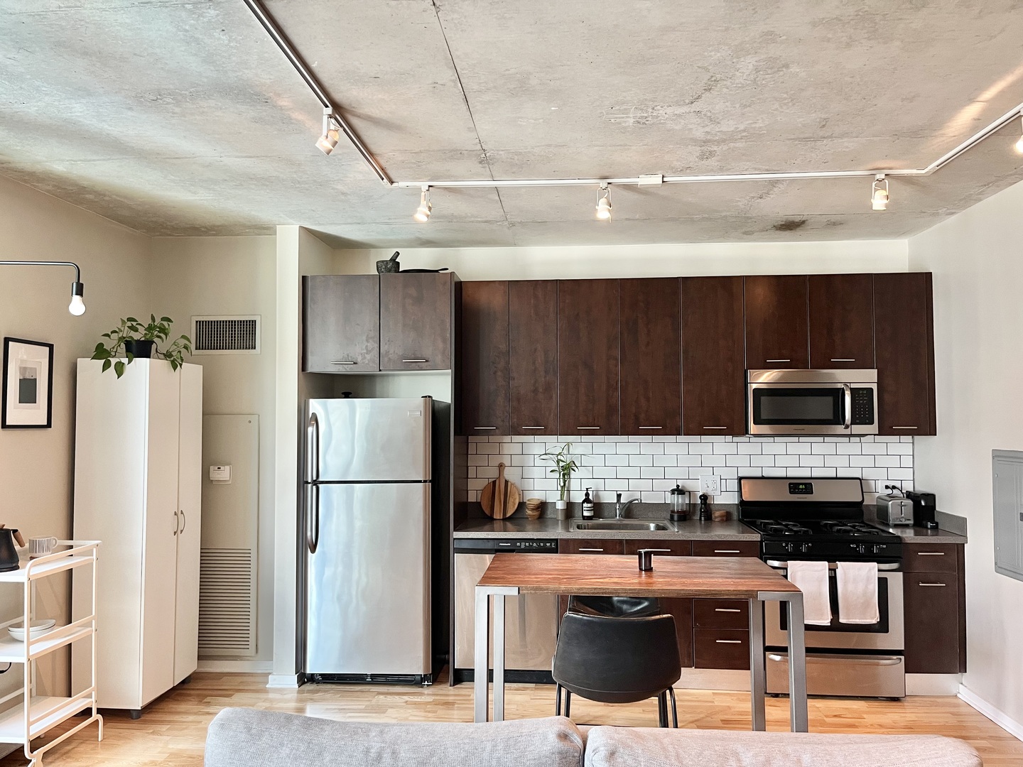 659 W Randolph Street #1217, Chicago, IL 60661