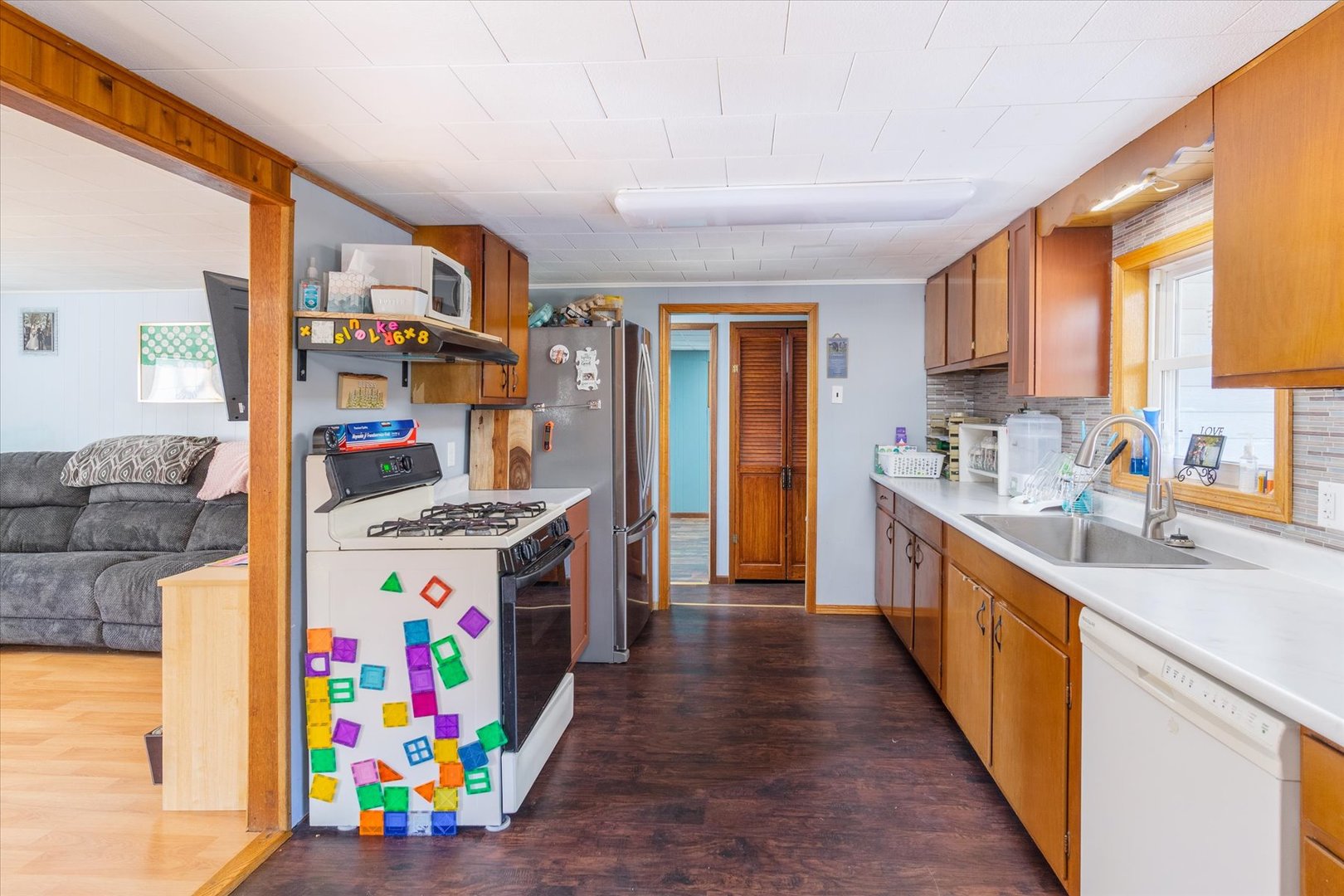 609 N Lincoln Street, Utica, IL 61373