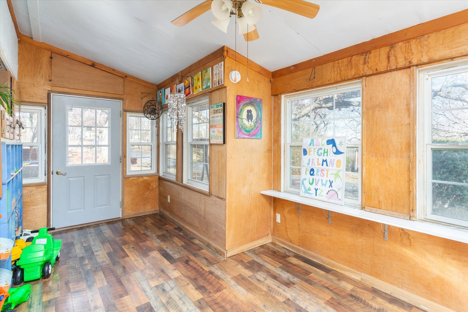 609 N Lincoln Street, Utica, IL 61373