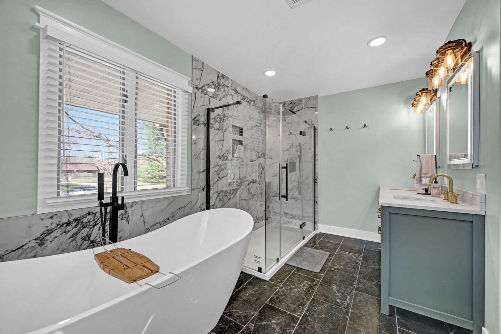 903 Crestline Drive, Normal, IL 61761