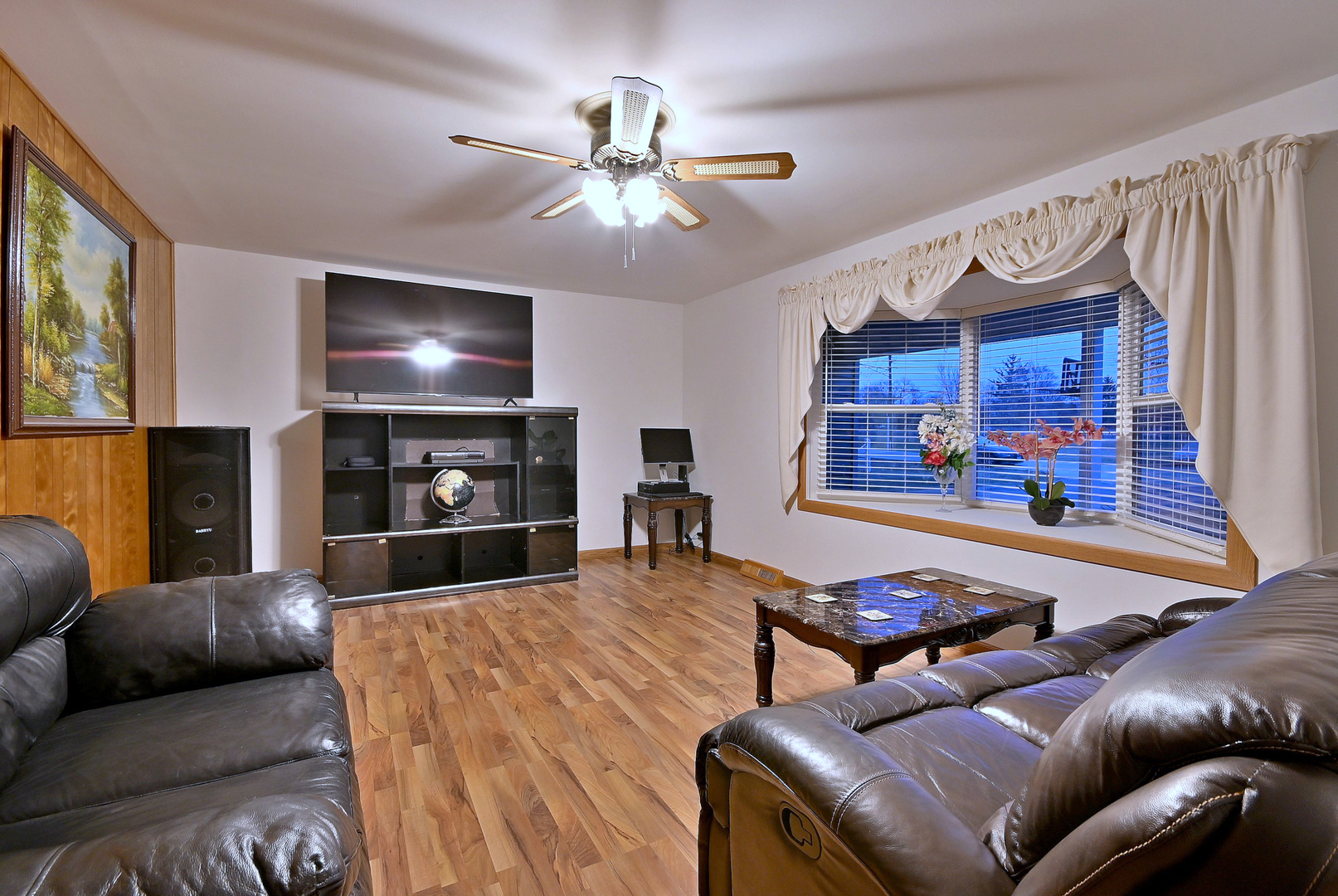 10N836 Maple Street, Elgin, IL 60123